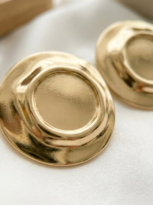 Aretes En Sombrero Dorados Elegantes ✨
