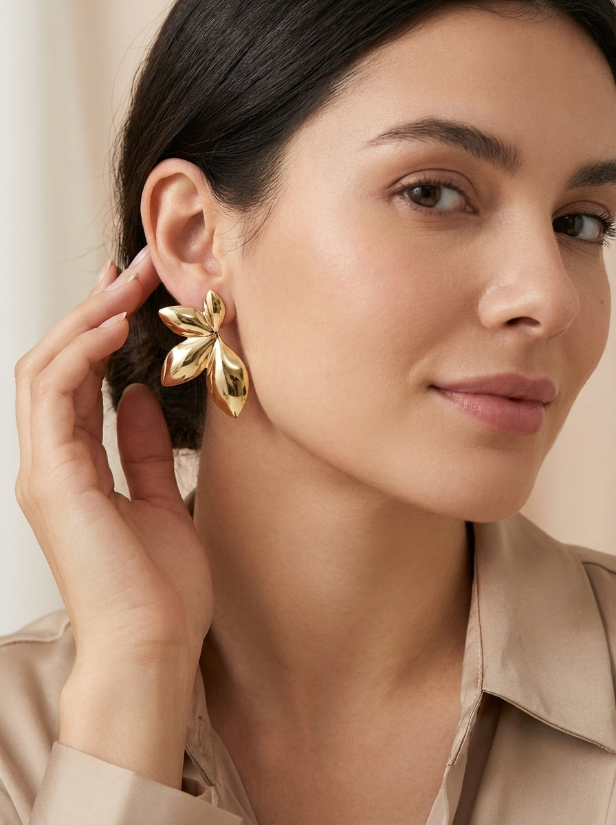 Aretes En Flor Dorados Elegantes ✨